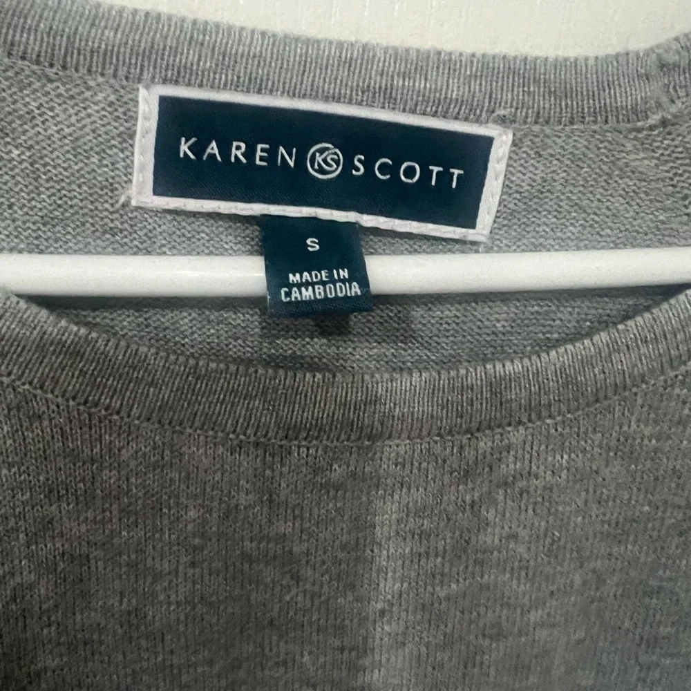 Karen Scott Heather Gray Sweater with White Accents NWT!!! - Picture 4 of 6